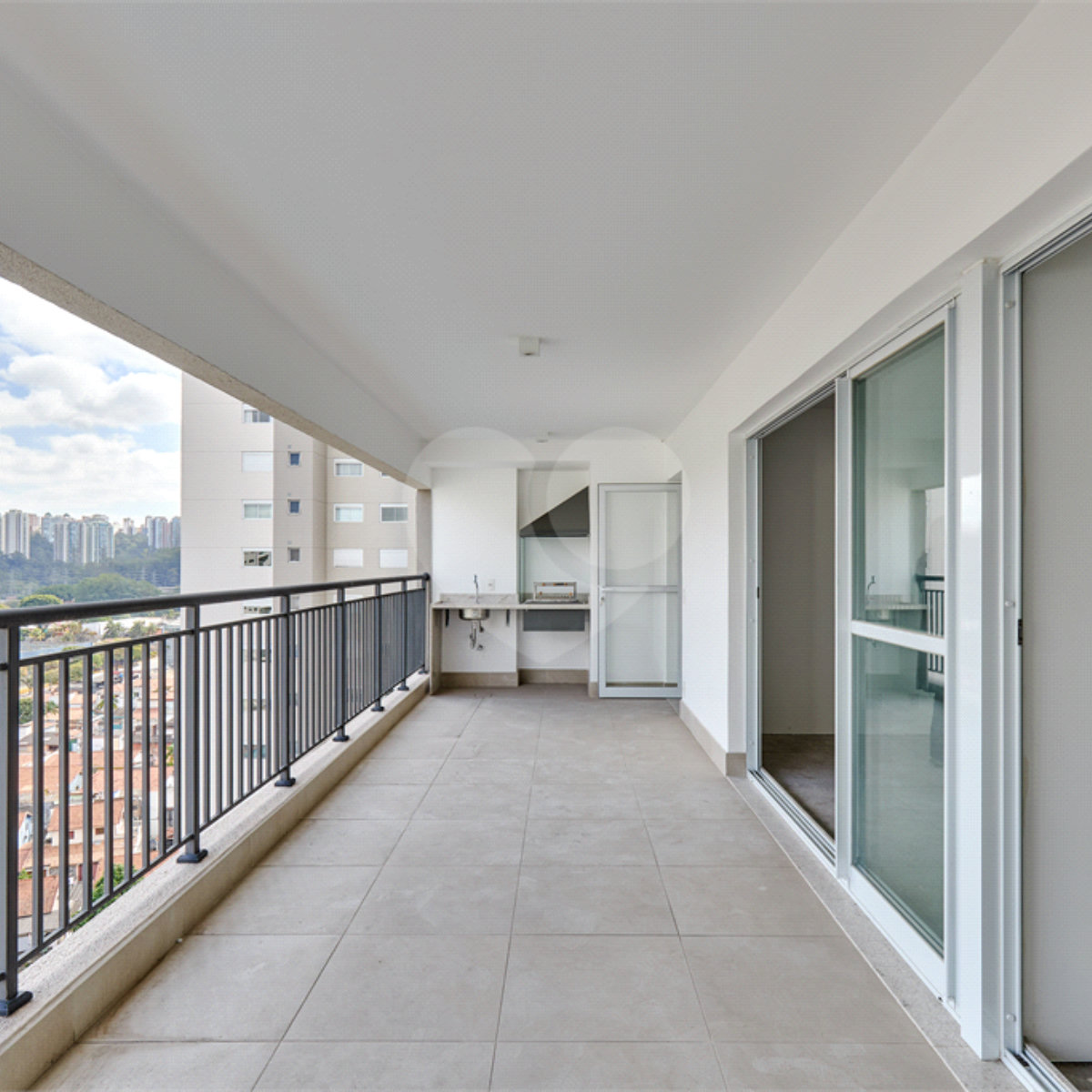 Apartamento à venda com 4 quartos, sendo 2 suítes,  em Santo Amaro, São Paulo, SP