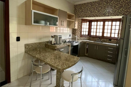 Casa à venda com 3 quartos, sendo 1 suíte, em Parque Atenas do Sul, Itapetininga, SP