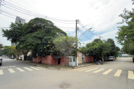 Casa à venda com 3 quartos, sendo 1 suíte,  em Brooklin Novo, São Paulo, SP