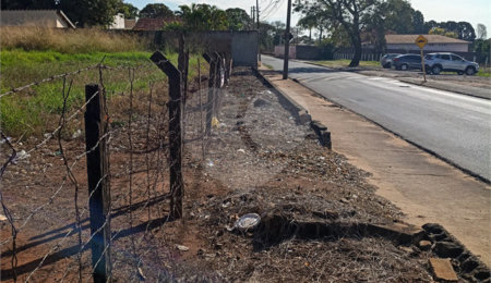 Terreno à venda em Jardim Brasília (vila Xavier), Araraquara, SP
