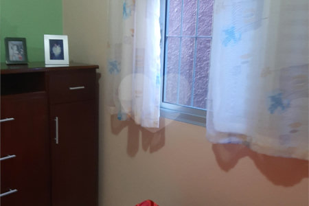 Casa à venda com 4 quartos, sendo 1 suíte, em Vila Vitório Mazzei, São Paulo, SP