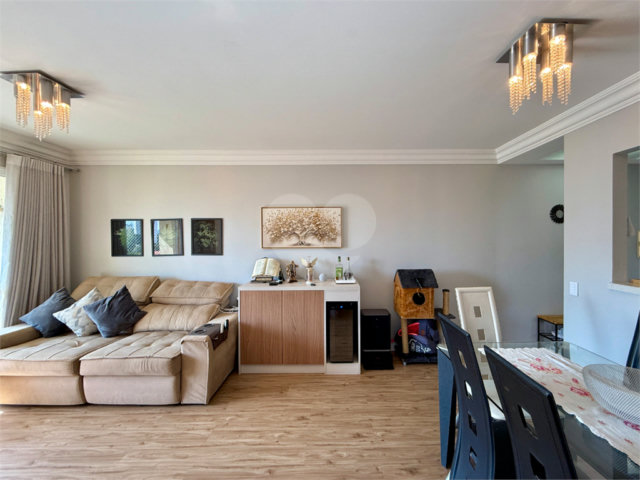 Apartamento à venda com 3 quartos, sendo 1 suíte,  em Jardim Marajoara, São Paulo, SP