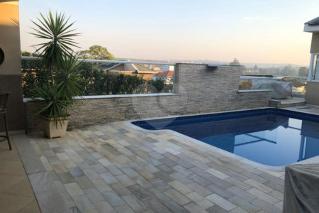 Casa à venda com 5 suítes no condomínio Terras de Mont Serrat, Salto - SP
