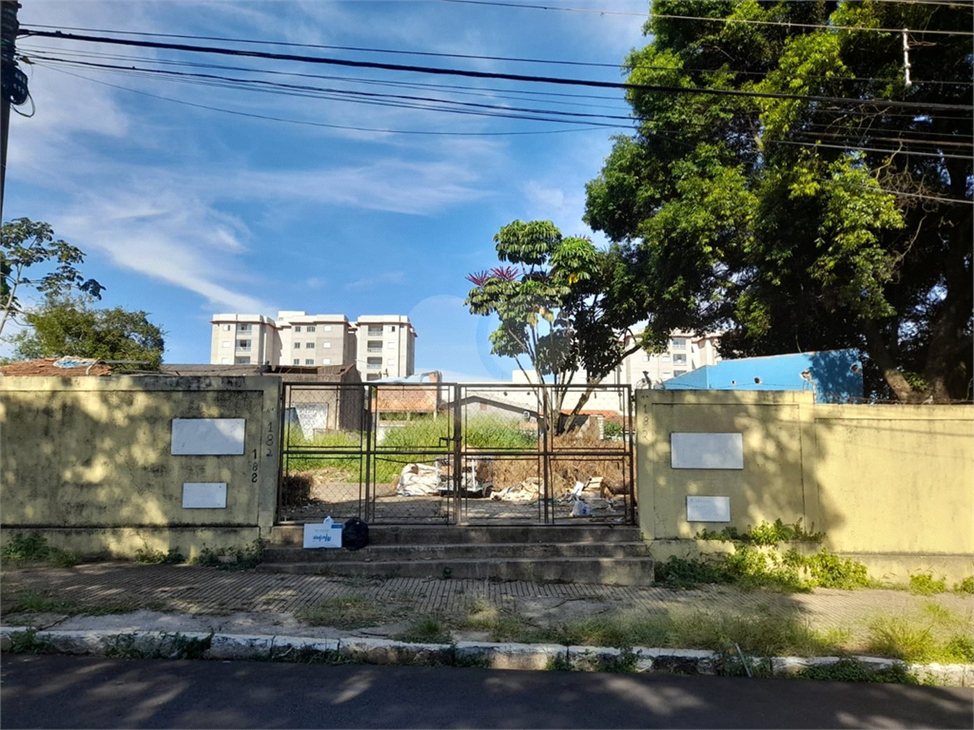 Terreno Comercial à Venda na Av. Teixeira de Barros – Rua Larga