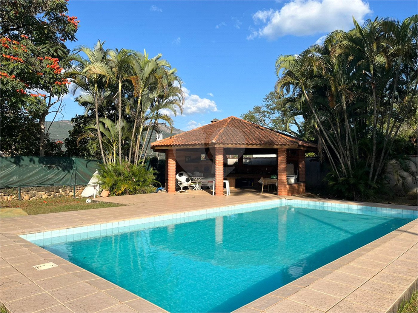 Casa Térrea à venda com 4 quartos, sendo 2 suítes, em Jardim Paulista, Atibaia, SP