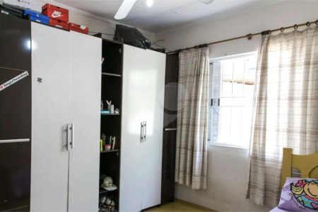 Casa Térrea à venda com 4 quartos, sendo 1 suíte, em Vila Gustavo, São Paulo, SP
