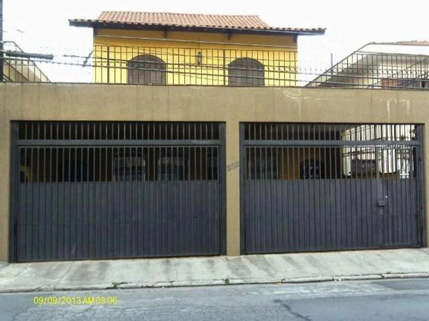 Sobrado à venda com 4 quartos, sendo 2 suítes, em Jardim Peri Peri, São Paulo, SP