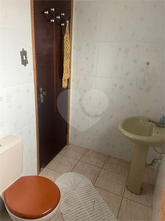 Sobrado à venda com 4 quartos, sendo 2 suítes, em Vila Ruth, Poá, SP