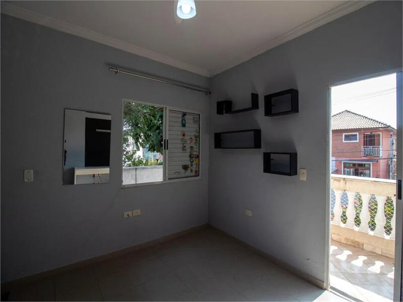 Casa à venda com 3 quartos, sendo 1 suíte, em Jardim Ester, São Paulo, SP
