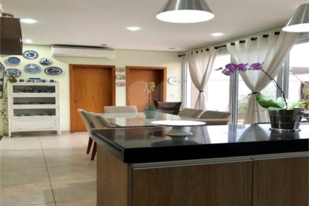 Casa à venda com 4 quartos, sendo 3 suítes, no condomínio Residencial Terra Nobre, Indaiatuba - SP