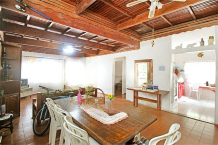 Casa à venda com 3 quartos, sendo 1 suíte,  em Estância Balneária Belmira Novaes, Peruíbe, SP