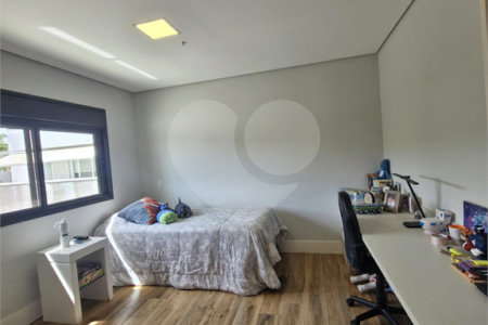 Casa à venda com 5 quartos, sendo 3 suítes, no condomínio Residencial Terras de Vinhedo, Vinhedo - SP