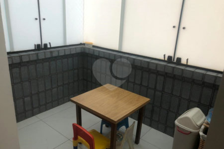 Duplex à venda com 5 quartos, sendo 4 suítes, em Aviação, Praia Grande, SP