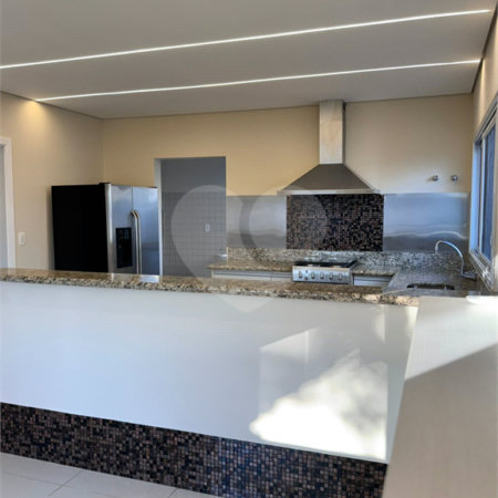 Casa à venda com 4 quartos, sendo 3 suítes, no condomínio Terras de Mont Serrat, Salto - SP