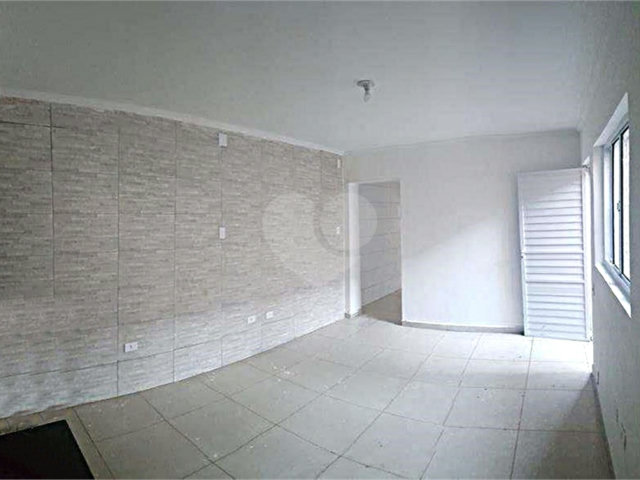 Sobrado à venda com 2 quartos em Vila Guilherme, São Paulo, SP