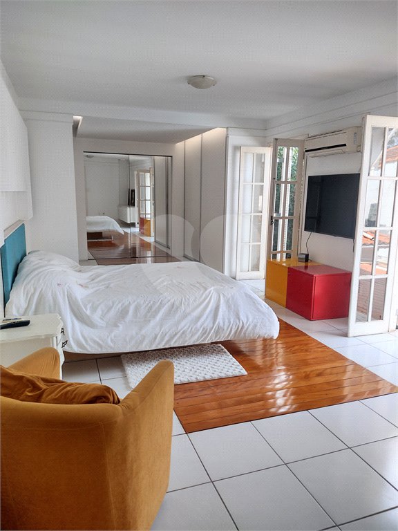 Sobrado à venda com 3 quartos, sendo 1 suíte, em Jardim São Paulo(zona Norte), São Paulo, SP