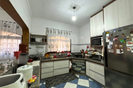Casa à venda com 3 quartos, sendo 1 suíte, em Vila Galvão, Guarulhos, SP