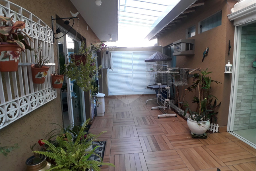 Sobrado à venda com 3 suítes em Horto Florestal, São Paulo, SP