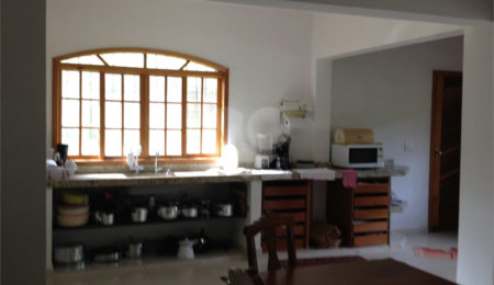 Chácara à venda com 3 quartos, sendo 1 suíte, no Centro, Bom Jesus dos Perdões, SP
