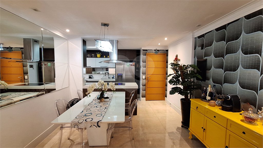 Apartamento à venda com 3 quartos, sendo 1 suíte,  em Vila Leonor, São Paulo, SP