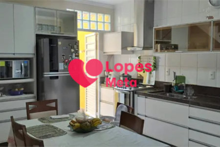 Sobrado à venda com 3 quartos, sendo 2 suítes,  em Eugênio de Mello, São José dos Campos, SP