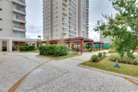 Apartamento à venda com 4 quartos, sendo 2 suítes, em Santo Amaro, São Paulo, SP