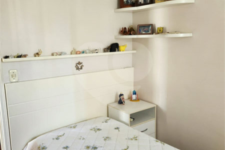Apartamento à venda com 3 quartos, sendo 1 suíte,  em Vila Monumento, São Paulo, SP