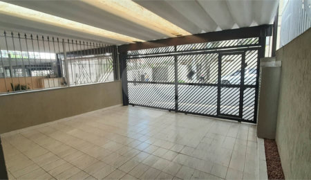 Sobrado à venda com 3 quartos, sendo 1 suíte,  em Tremembé, São Paulo, SP