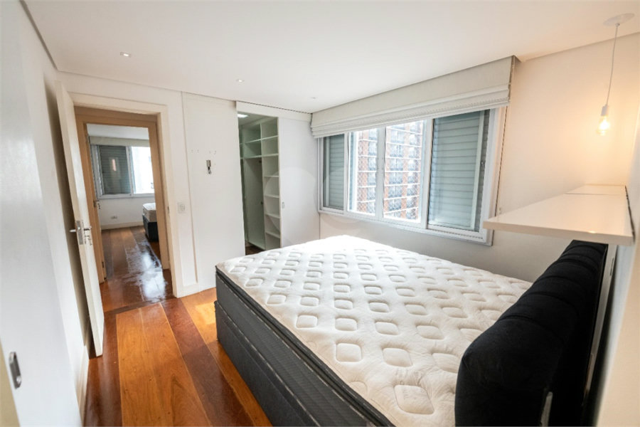 Apartamento à venda com 3 quartos, sendo 1 suíte, em Paraíso, São Paulo, SP