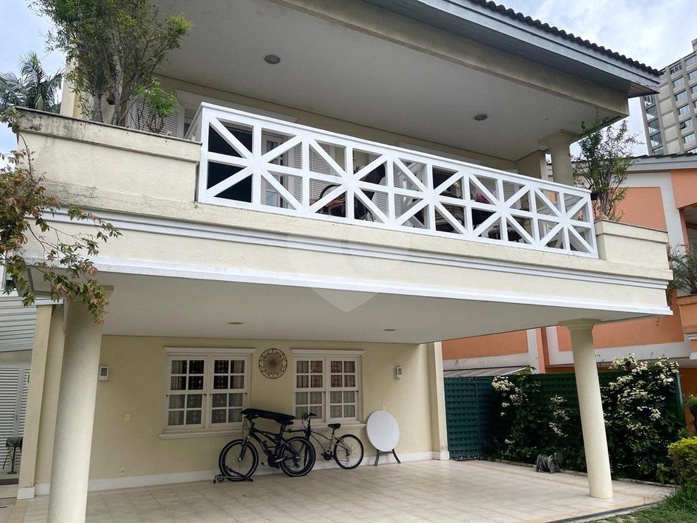 Casa à venda com 4 suítes no condomínio Conjunto Residencial São Benedito, São Paulo - SP