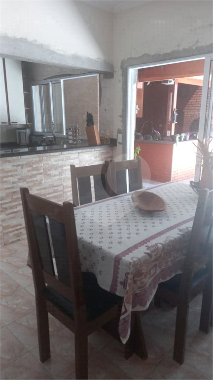 Casa à venda com 5 quartos, sendo 2 suítes, em Jardim Santa Clara, Guarulhos, SP