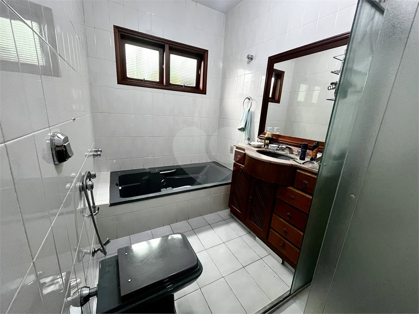 Casa à venda com 5 quartos, sendo 1 suíte,  em Vila Rosa, Itapetininga, SP