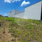 Indaiatuba - Condominio Viena - Terreno com 250 ms - sendo 10 ms de frente por 25,00 ms de fundos - área de lazer completa com academia, churrasqueira, piscina para adultos e crianças, playground e salão de festas.Segurança 24 horas -. Venha conhecer essa incrível oportunidade! R$ 420.000,00