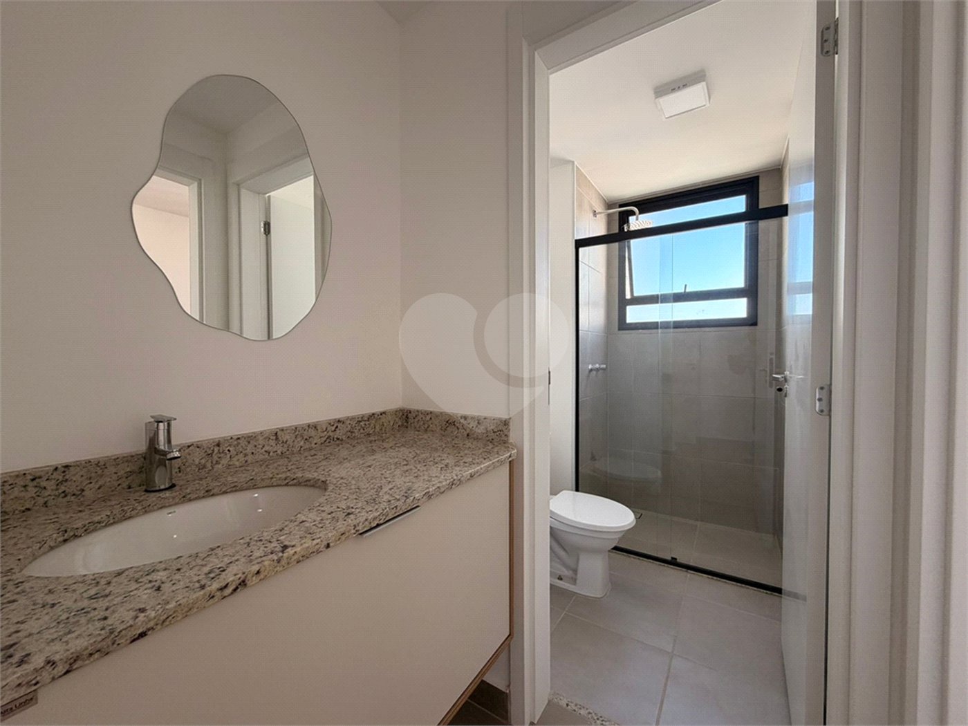 Apartamento à venda ou para alugar com 2 quartos, sendo 1 suíte, em Parque Campolim, Sorocaba, SP