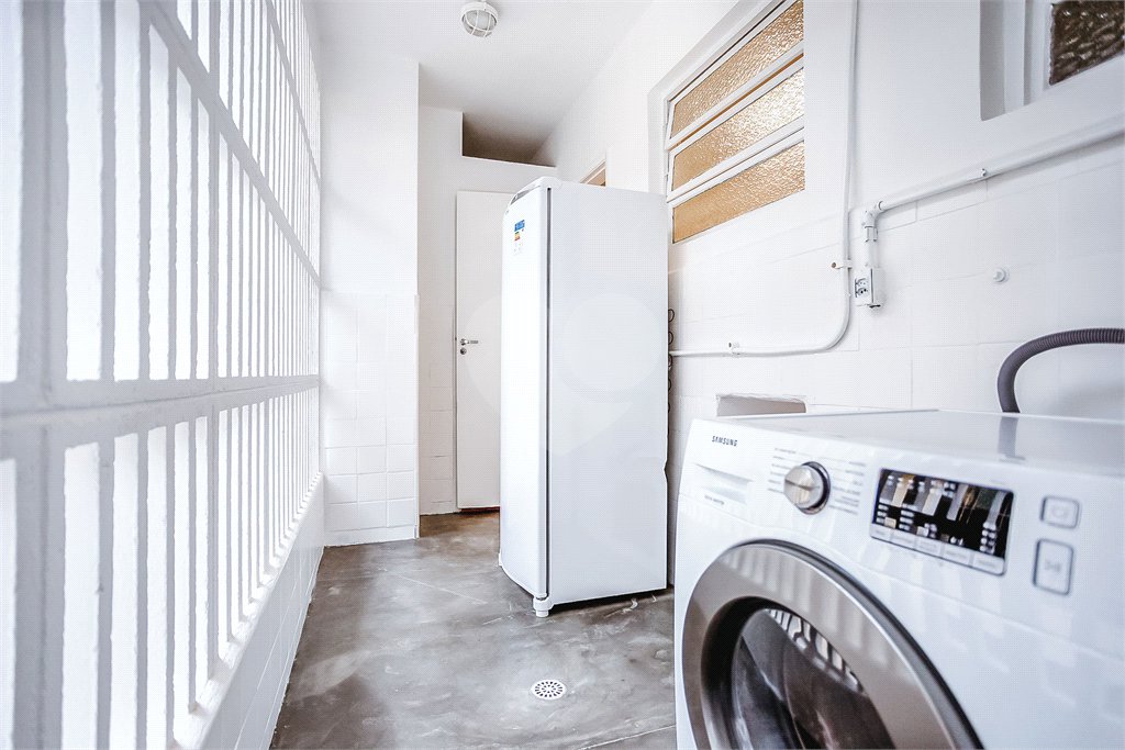 Apartamento à venda com 3 quartos em Vila Cordeiro, São Paulo, SP