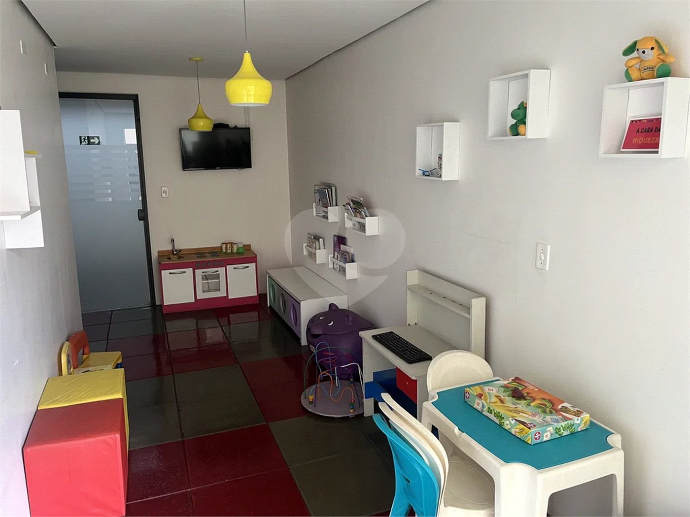 Apartamento de 01 dormitório com terraço e vaga perto do metrô