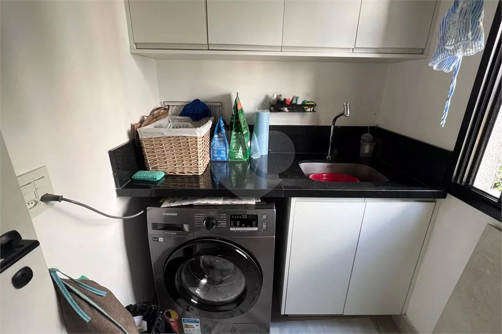 Apartamento à venda com 2 quartos, sendo 1 suíte,  em Vila Madalena, São Paulo, SP