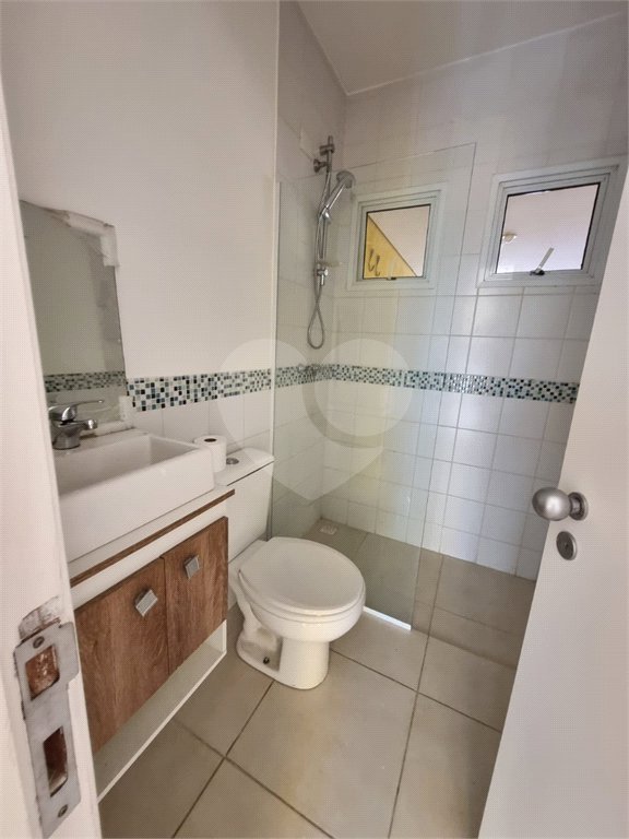 Casa à venda com 4 quartos, sendo 1 suíte, no condomínio Horizontal Newport Village, São Paulo - SP