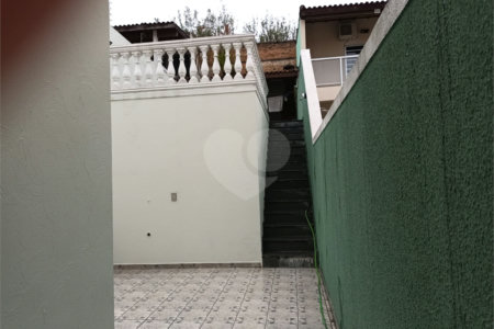 Casa à venda com 3 quartos, sendo 1 suíte, em Parque Peruche, São Paulo, SP