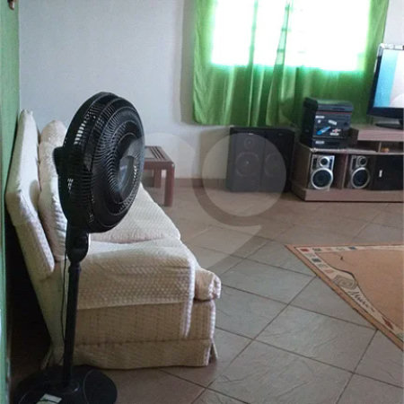 Chácara à venda com 3 quartos, sendo 1 suíte, em Outeiro das Paineiras (botujuru), Campo Limpo Paulista, SP