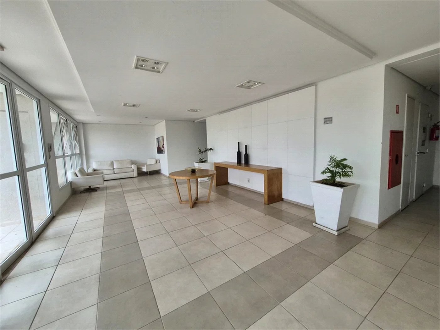 Apartamento à venda com 3 quartos, sendo 1 suíte, em Jardim Parque Morumbi, São Paulo, SP