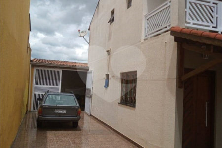 Casa à venda com 3 quartos em Sítio São José, Suzano, SP