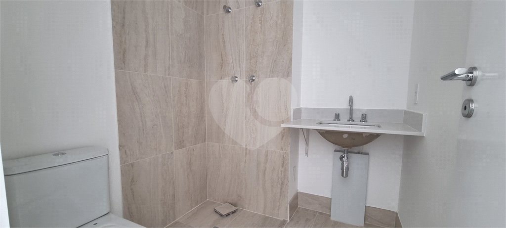Apartamento à venda com 3 suítes em Moema, São Paulo, SP