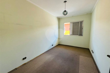 Casa à venda com 4 quartos, sendo 2 suítes,  em Vila Galvão, Guarulhos, SP