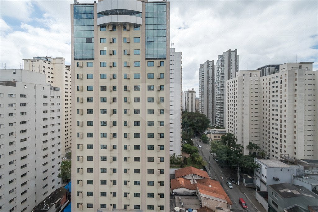 Cobertura à venda com 4 quartos, sendo 2 suítes, em Moema, São Paulo, SP