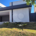 Casa à venda com 3 quartos, sendo 1 suíte,  no condomínio Cyrela Landscape, Votorantim - SP