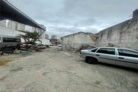 Terreno à venda em Vila Carrão, São Paulo, SP