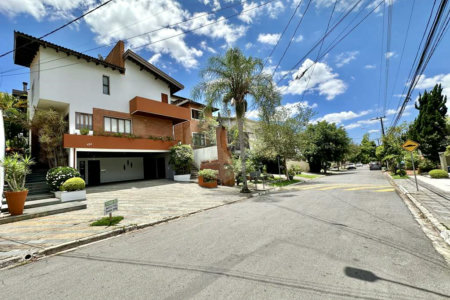Casa à venda com 4 quartos, sendo 2 suítes,  no condomínio São Paulo Ii, Cotia - SP