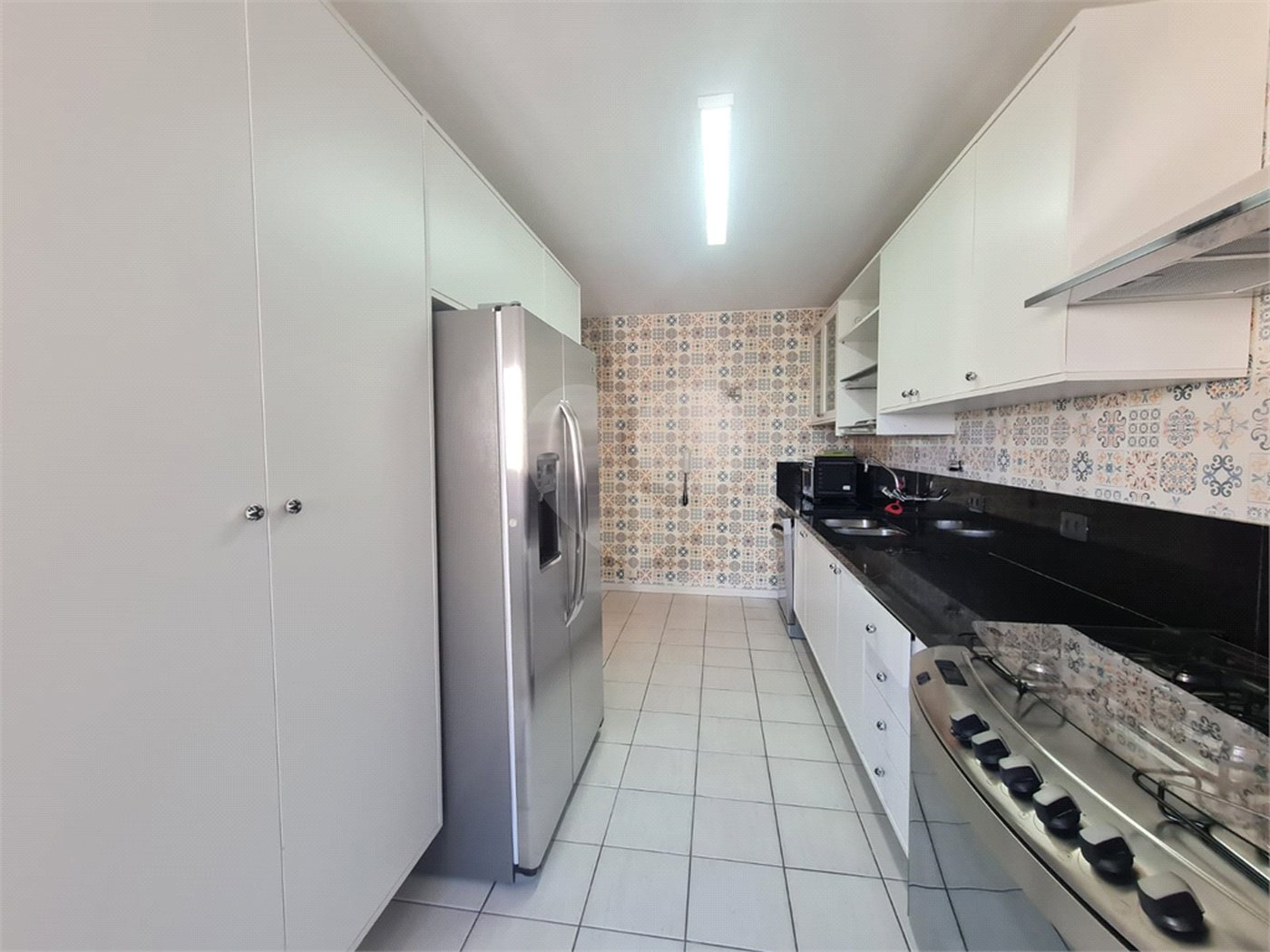 Apartamento à venda com 3 quartos, sendo 2 suítes, em Alto da Boa Vista, São Paulo, SP
