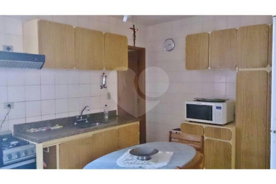 Sobrado à venda com 3 quartos, sendo 1 suíte, em Parada Inglesa, São Paulo, SP
